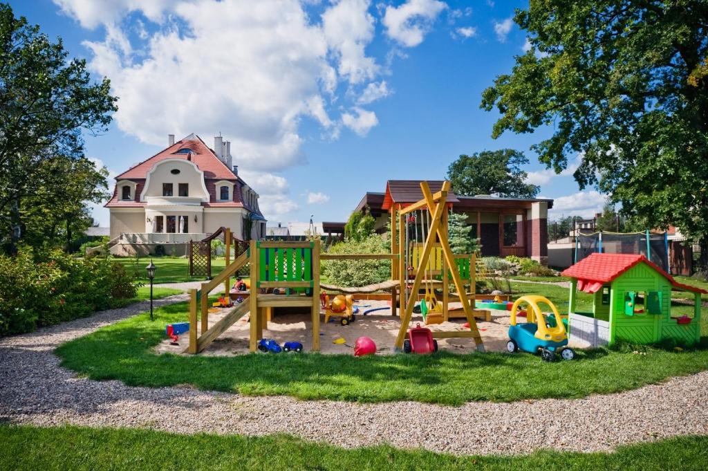 Villa Cztery Pory Roku Zbąszynek Exterior foto